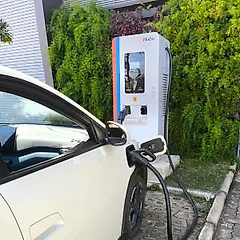 Miniatura 2 da estação PluGo On Energia