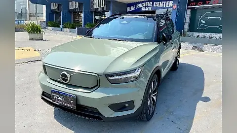 Foto de um volvo xc40 recharge