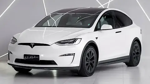 Foto de um tesla model x