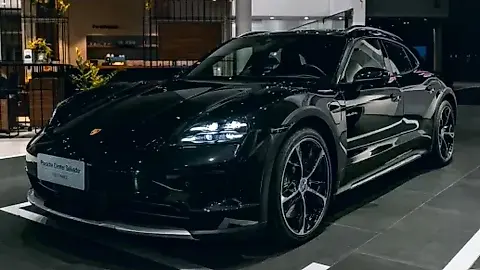 Foto de um porsche taycan