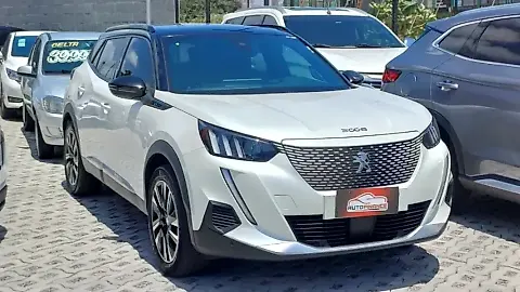 Foto de um peugeot e-2008