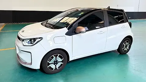 Foto de um jac e-js1