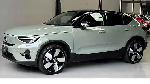 Foto de um volvo c40 recharge