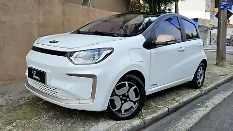 Foto de um jac e-js1