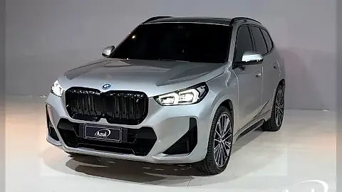 Foto de um bmw ix1