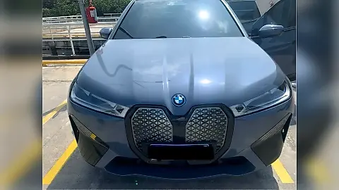 Foto de um bmw ix