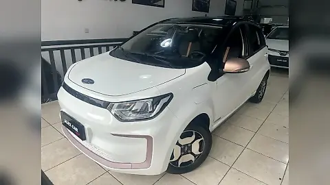 Foto de um jac e-js1