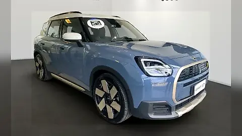 Foto de um mini countryman se all4