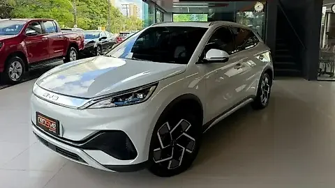 Foto de um byd yuan plus