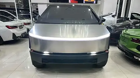 Foto de um tesla cybertruck