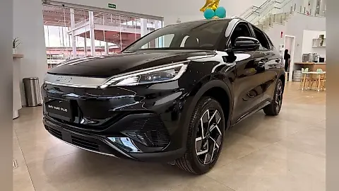 Foto de um byd yuan plus