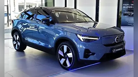 Foto de um volvo c40 recharge