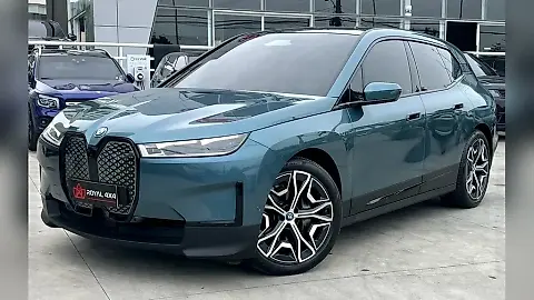 Foto de um bmw ix