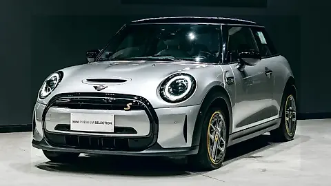 Foto de um mini cooper se