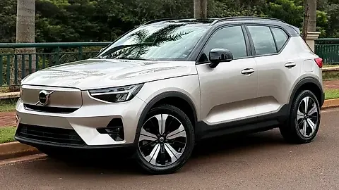 Foto de um volvo xc40 recharge