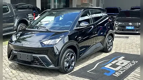Foto de um byd dolphin mini