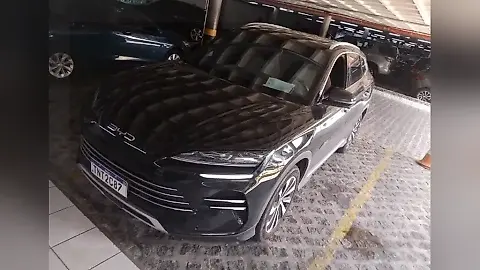 Foto de um byd song plus