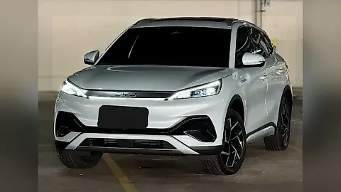 Foto de um byd yuan plus
