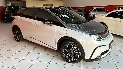 Foto de um byd dolphin plus