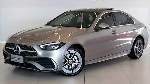 Foto de um mercedes eqc400