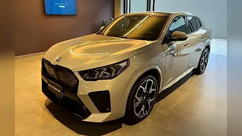 Foto de um bmw ix