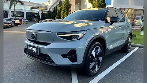 Foto de um volvo xc40 recharge