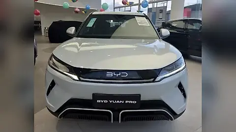 Foto de um byd yuan pro