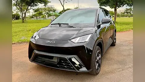 Foto de um byd dolphin mini