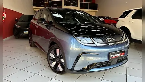 Foto de um byd dolphin plus