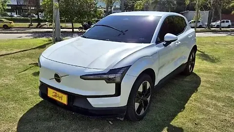Foto de um volvo ex30