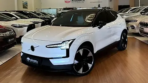 Foto de um volvo ex30