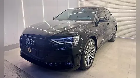Foto de um audi e-tron