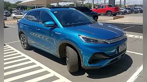 Foto de um byd yuan plus