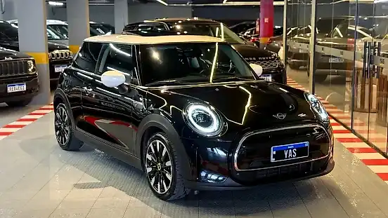 Foto de um mini cooper se