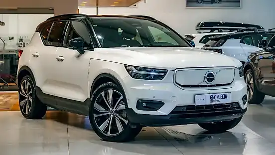 Foto de um volvo xc40 recharge