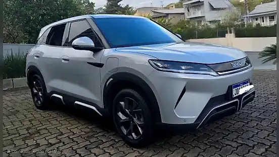 Foto de um byd yuan pro