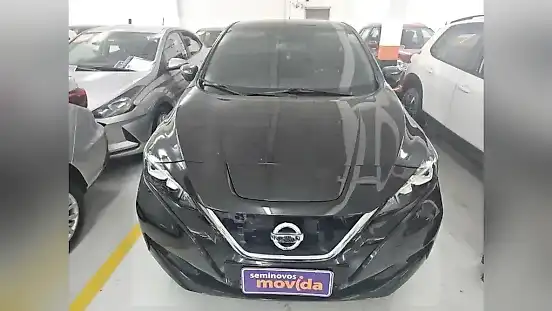 Foto de um nissan leaf