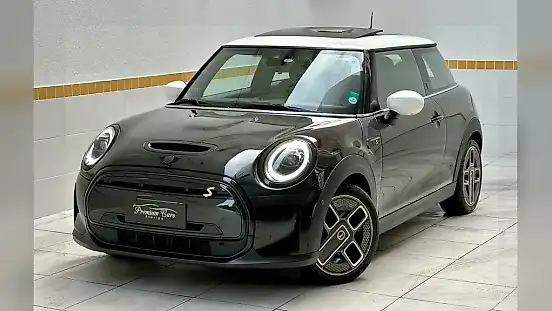 Foto de um mini cooper se