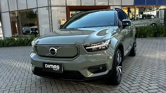 Foto de um volvo xc40 recharge
