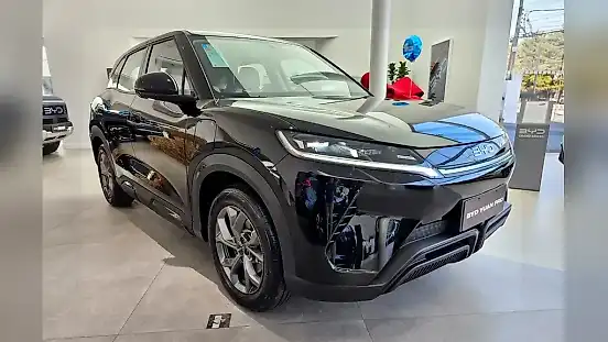 Foto de um byd yuan pro