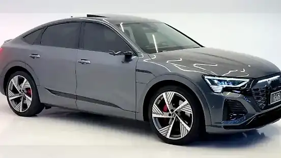 Foto de um audi q8 e-tron