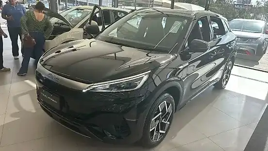Foto de um byd yuan plus
