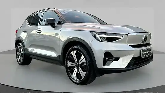 Foto de um volvo xc40 recharge