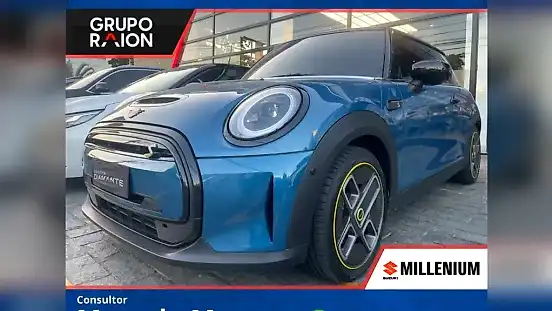 Foto de um mini cooper se