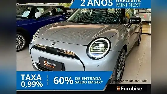 Foto de um mini cooper se