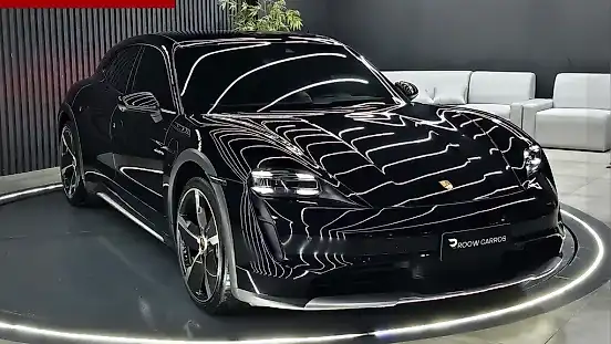Foto de um porsche taycan