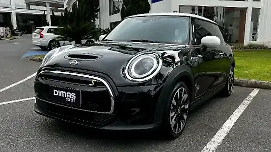 Foto de um mini cooper se