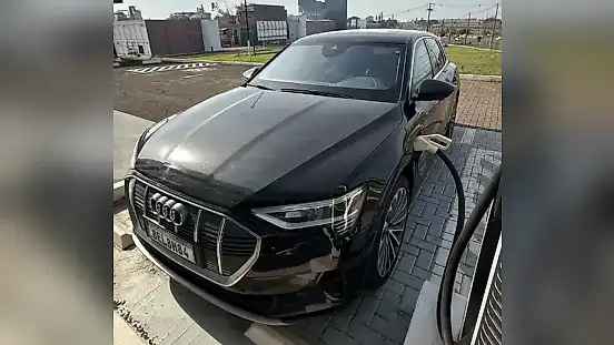Foto de um audi e-tron