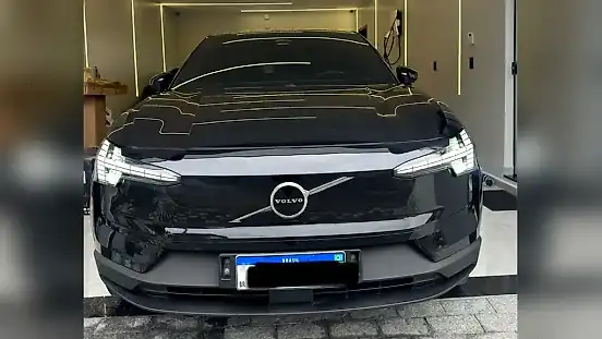Foto de um volvo ex30