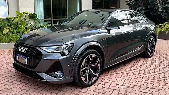 Foto de um audi e-tron s sportback